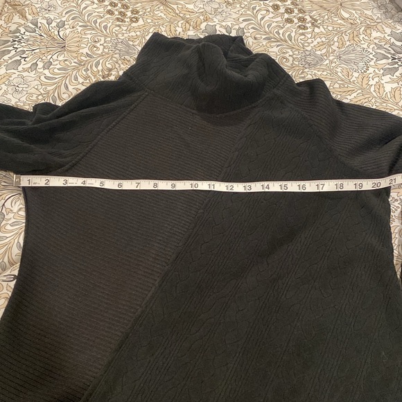 New, without tags. Ladies Wooly Bully knit tunic top - Picture 7 of 8